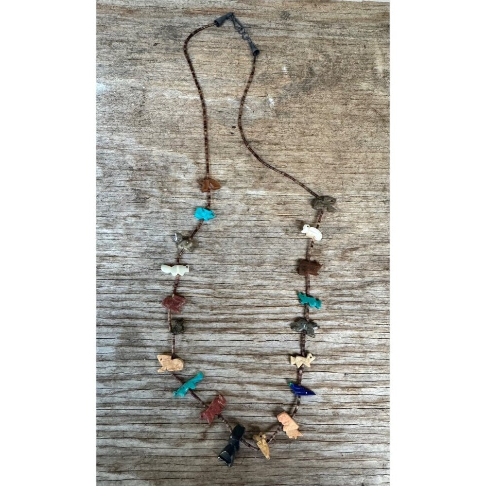 Vintage Zuni Carved Heishi 19 Gemstone Animal Fetish Native American Necklace